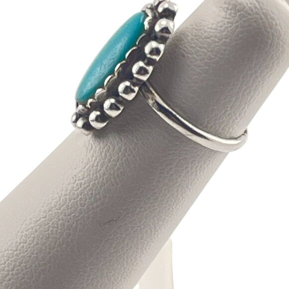Vintage Sterling Silver Navajo Turquoise Ring With Scalloped Bezel Design Size 3 - Picture 5 of 10